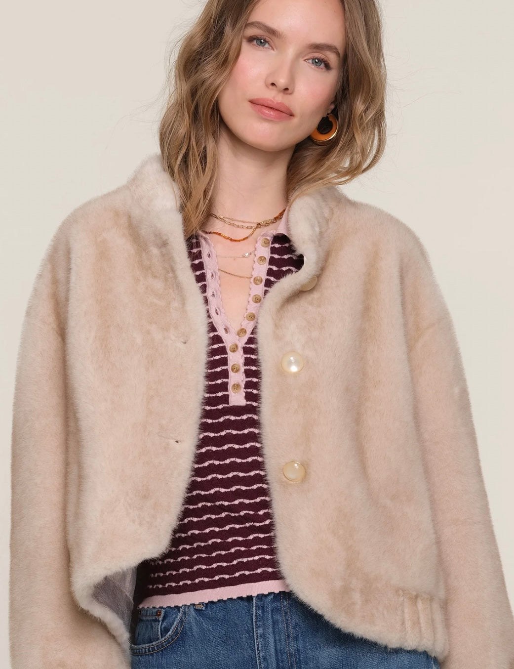 GELLAR JACKET- ALMOND