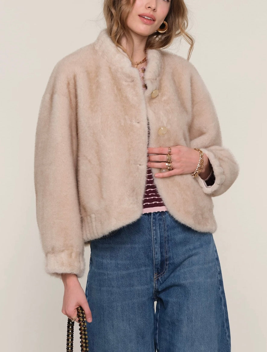 GELLAR JACKET- ALMOND