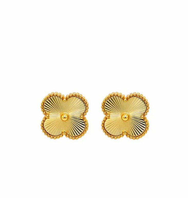 GOLD CLOVER STUDS