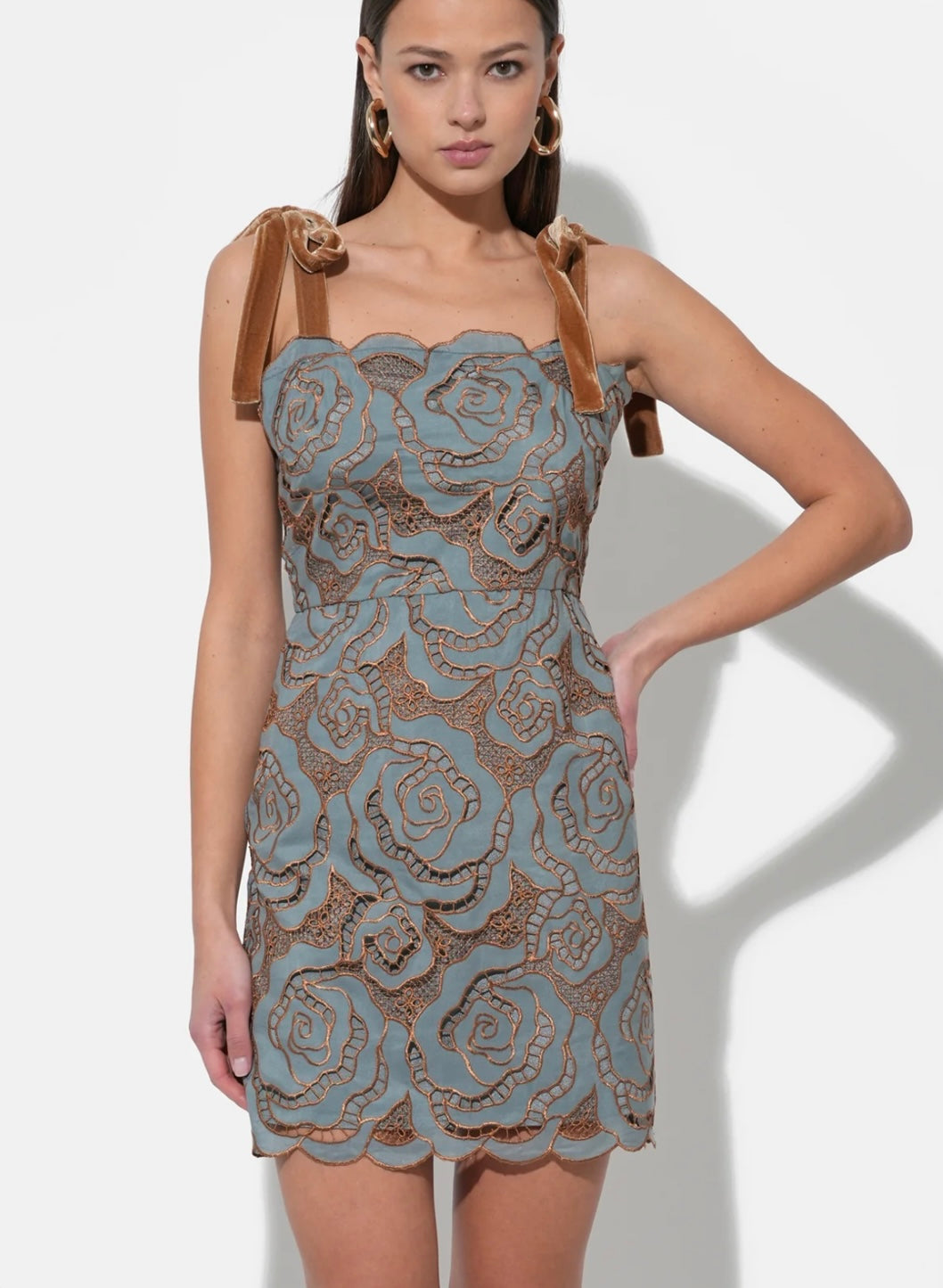 DONNA VELVET TIE STRAP 3D LACE MINI DRESS