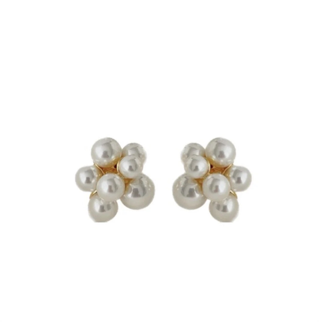 PEARL CLUSTER STUD