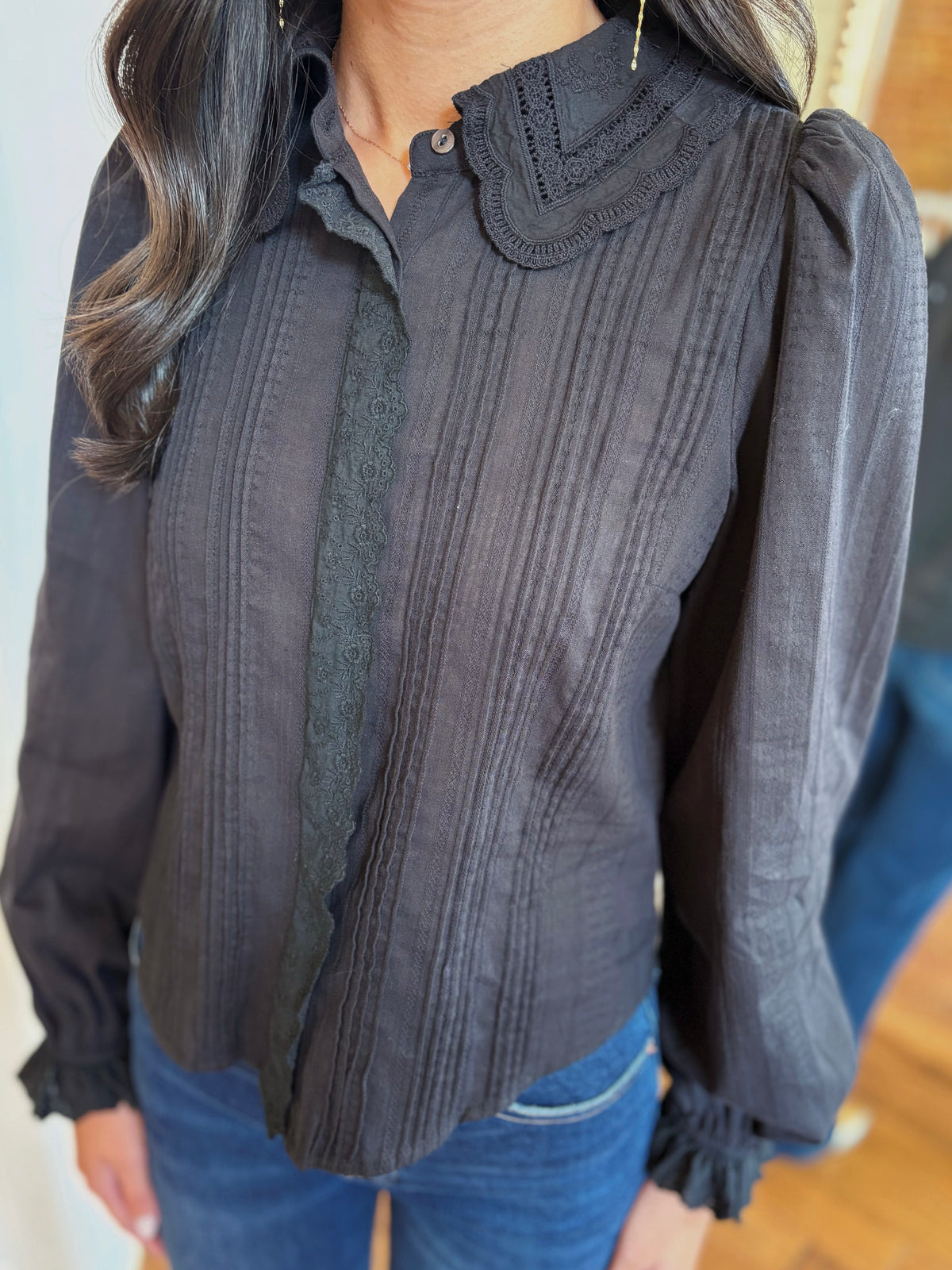 BLYTHE TOP- BLACK