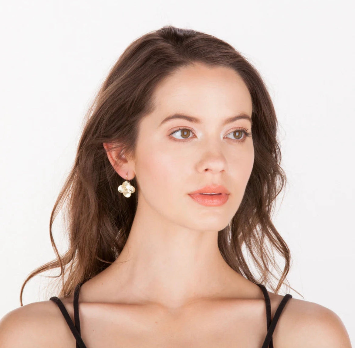 SHEILA FAJL SMALL FLOWER DROP EARRINGS