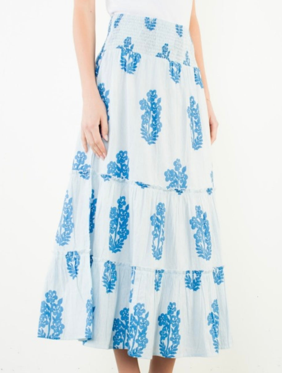 ASHTYN FLORAL SKIRT- LIGHT BLUE