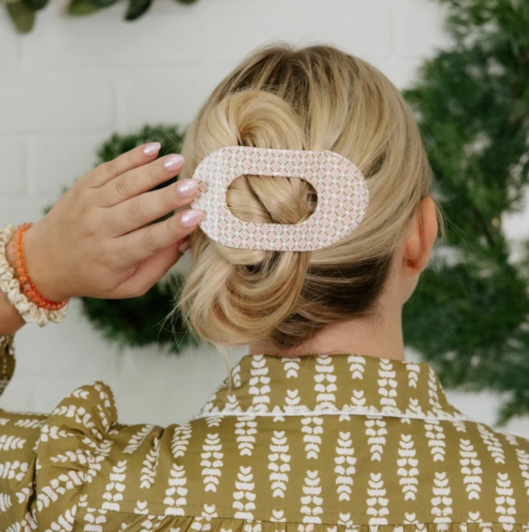 LAURA PARK|TELETIES LARGE FLAT ROUND CLIP- PINE & PEARL