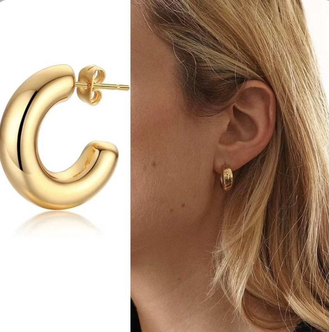 CHLOE MINI HOOPS GOLD