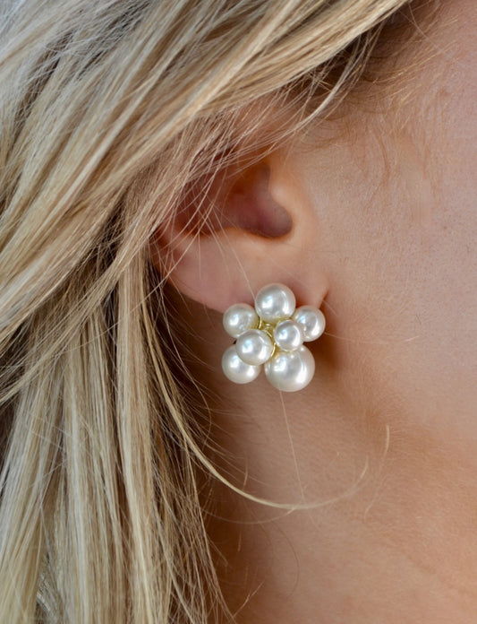 PEARL CLUSTER STUD