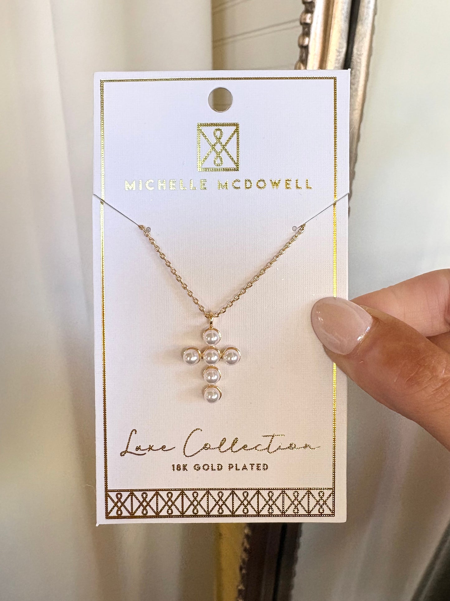 MEG NECKLACE