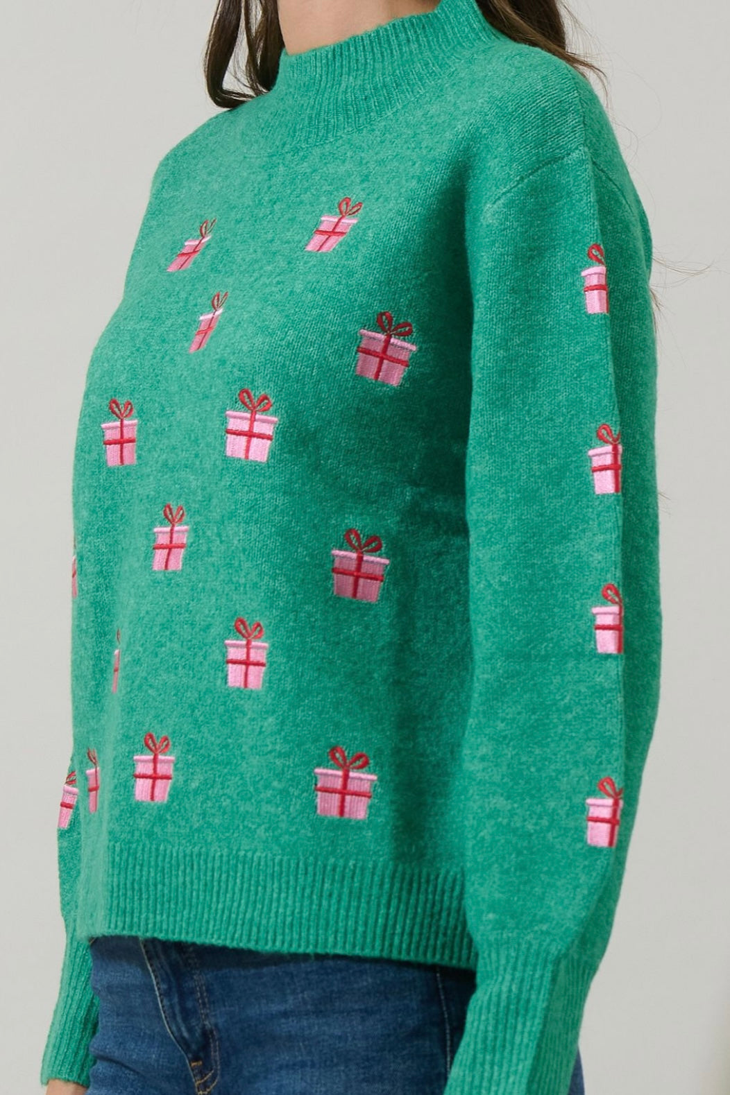 UNDER THE TREE EMBROIDERY SWEATER