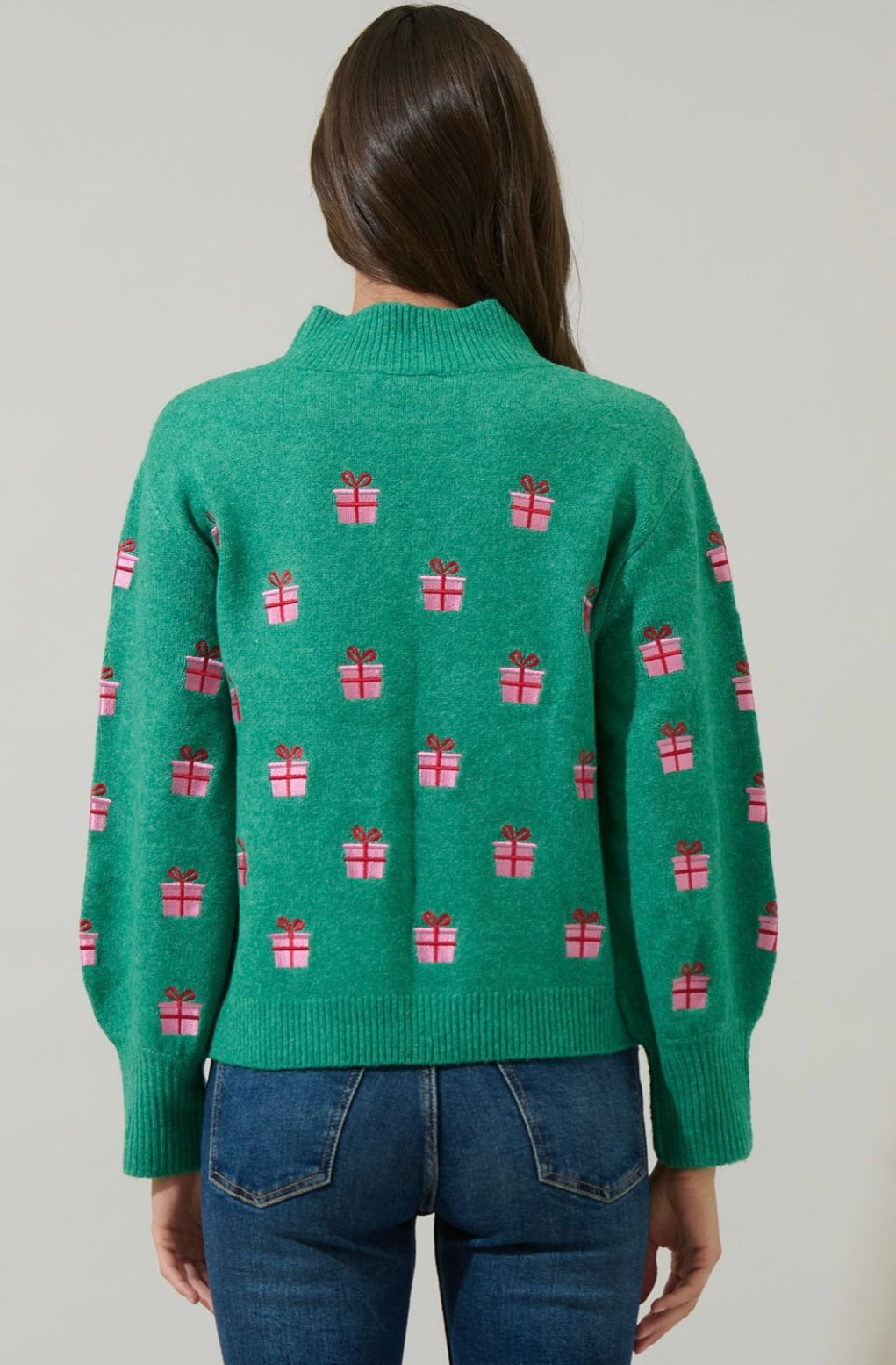 UNDER THE TREE EMBROIDERY SWEATER