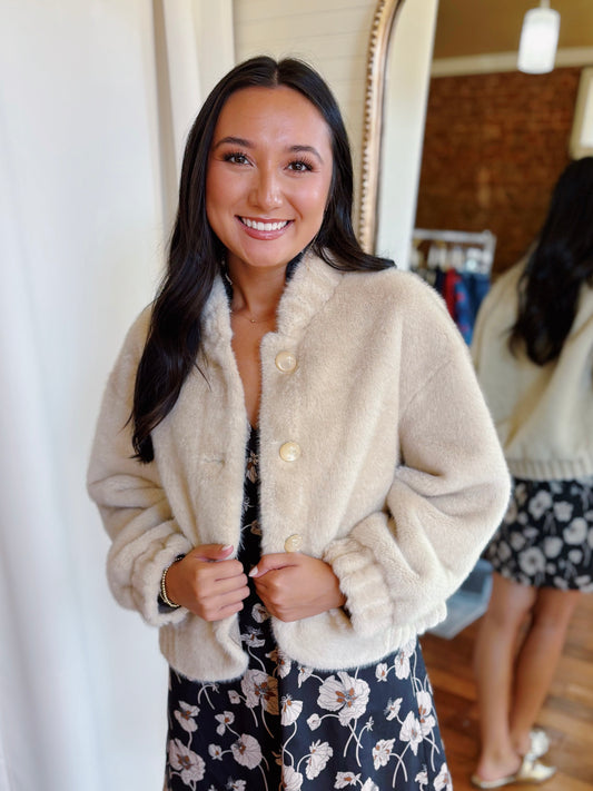 GELLAR JACKET- ALMOND